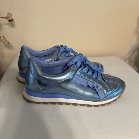 TORY SPORT by Tory Burch Metallic Light Blue Leather Ruffle Sneakers Wom's 6.5M - Picture 10 of 11